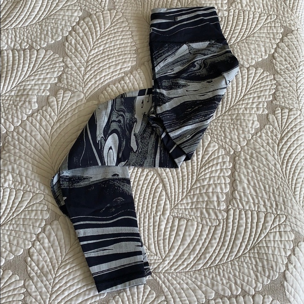Lululemon Speed Tight size 8